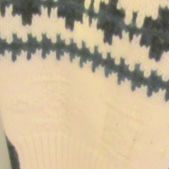 Vintage Club International by Tip Top Crew Neck Sweater Size M - Picture 3 of 6